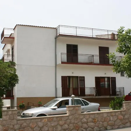 게스트하우스 And By The Sea Starigrad, Paklenica - 6634